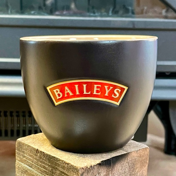 Set of 4 Baileys Cups - Picture 2 of 6